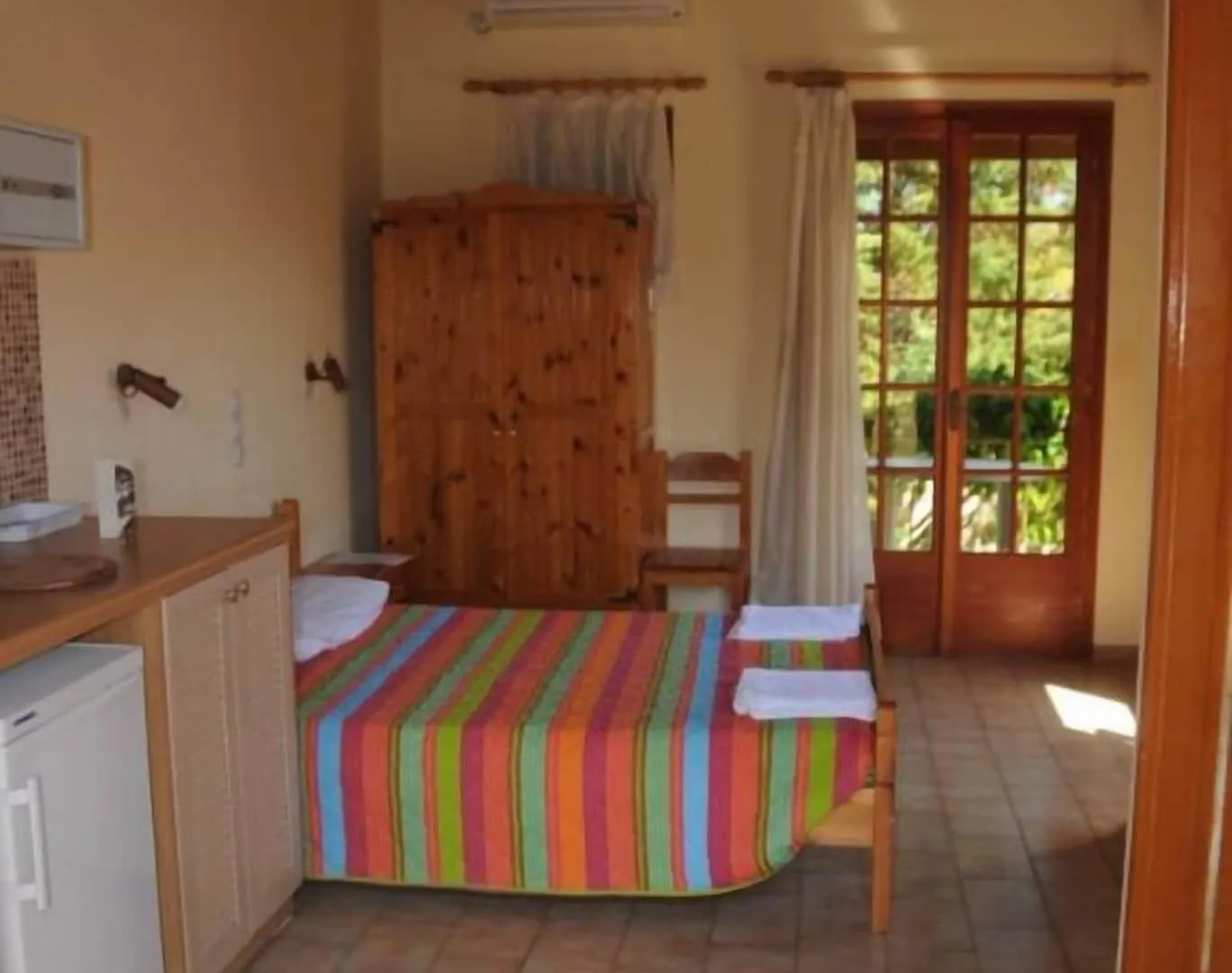 Helena'S Studios Livathos  Aparthotel Livathos (Kefalonia)
