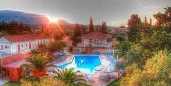 Helena'S Studios Livathos  Aparthotel