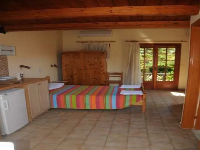 Aparthotel Helena'S Studios Livathos