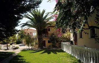Helena'S Studios Livathos